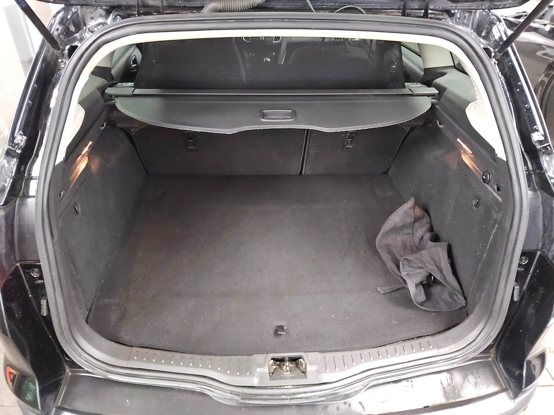 Ford Focus Turnier 1.5 TDCi Business Navi AHK Shz 11