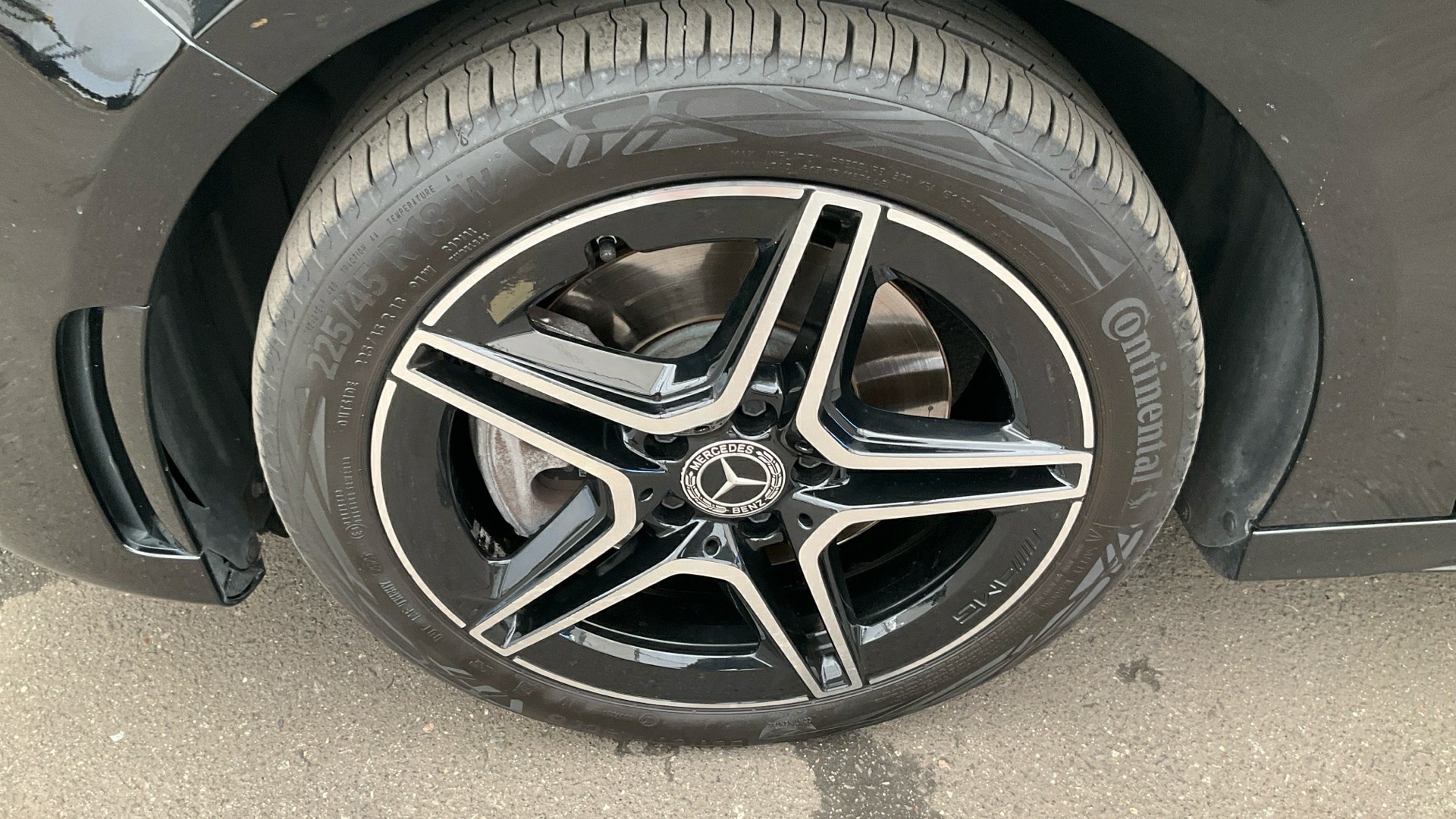 Mercedes-Benz A 250 e AMG-Line T-Leder Navi LED Shz 12