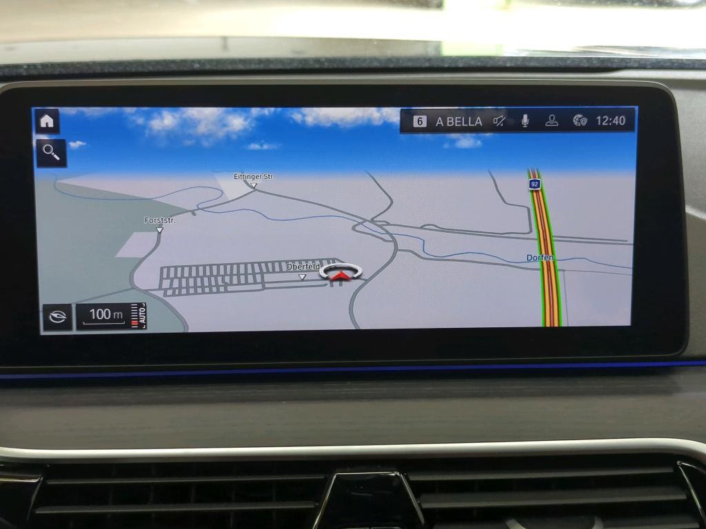 BMW 520dA Touring LEDER NAVI LED+ PANO SHZ 9