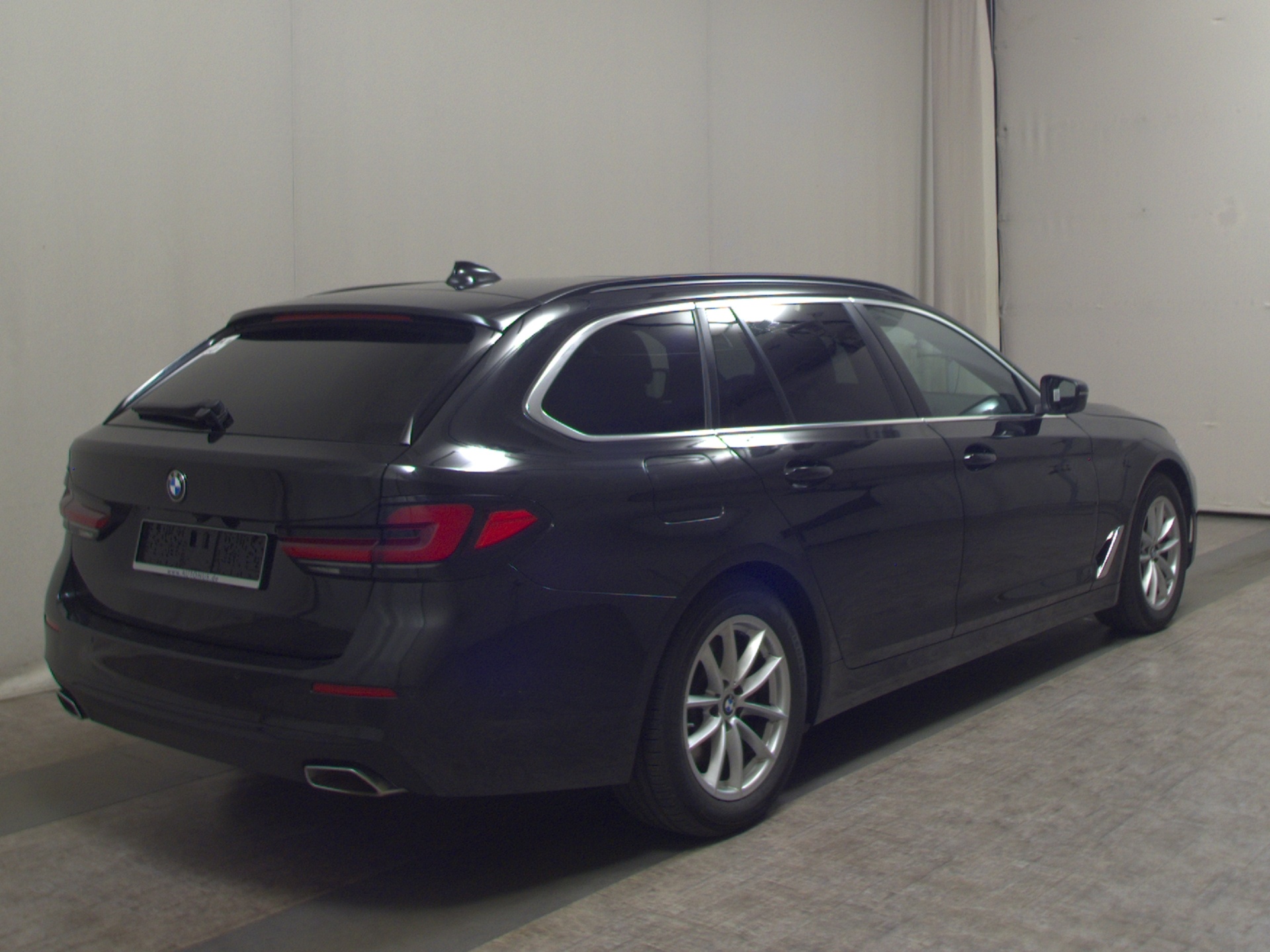 BMW 520d Touring Leder Navi LC Pro H-K Pano LED+ 4