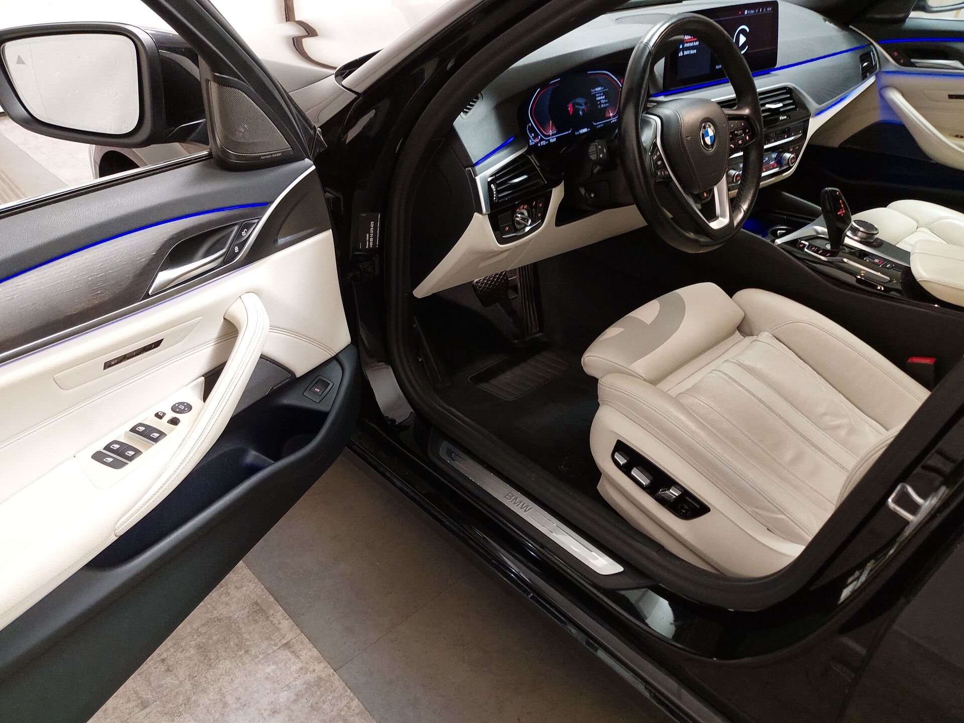 BMW 520d Touring Leder Navi LC Pro H-K Pano LED+ 14