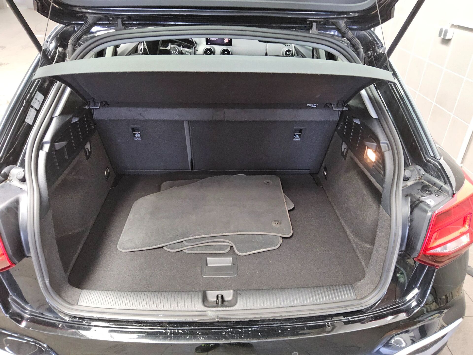 Audi Q2 35 TDI advanced AHK Rückfahrkamera ACC SHZ 11