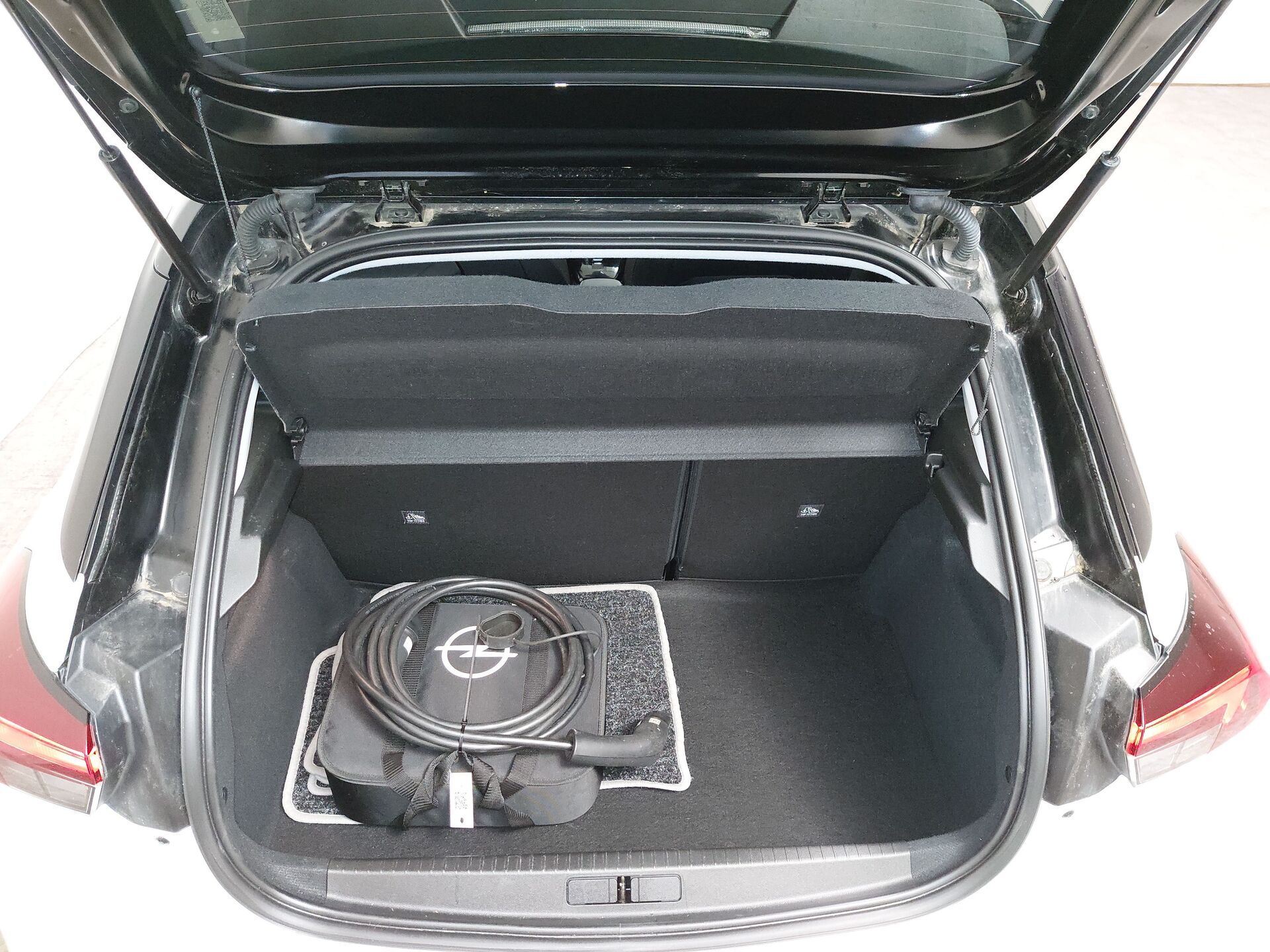 Opel Corsa Elegance T-Leder LED RFK 15