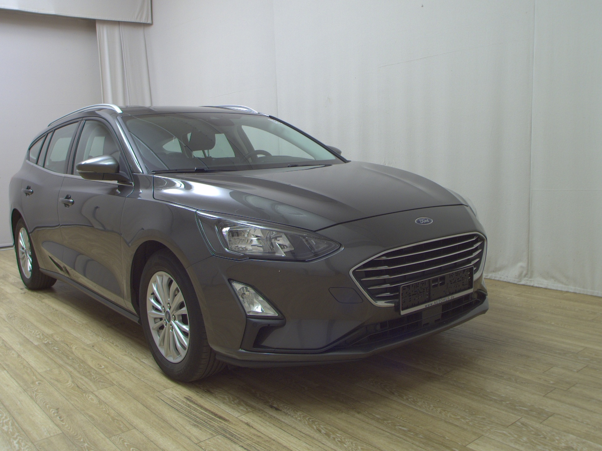 Ford Focus Turnier 1.5 EB Titanium NAVI KLIMAAUT SHZ PDC LED 3