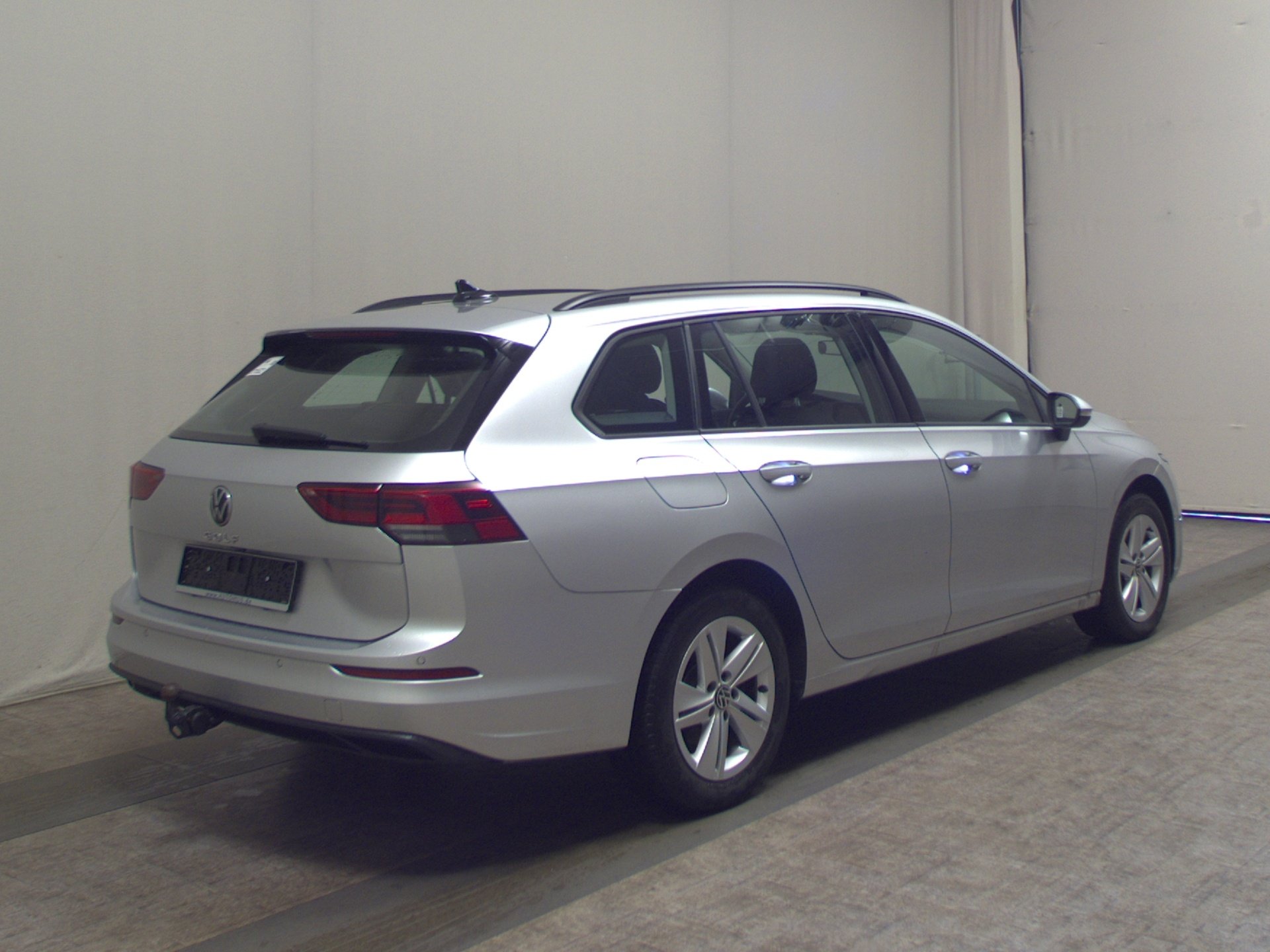 Volkswagen Golf-8 Var. 2.0 TDI Life Navi LED DC AHK RfK ACC 4