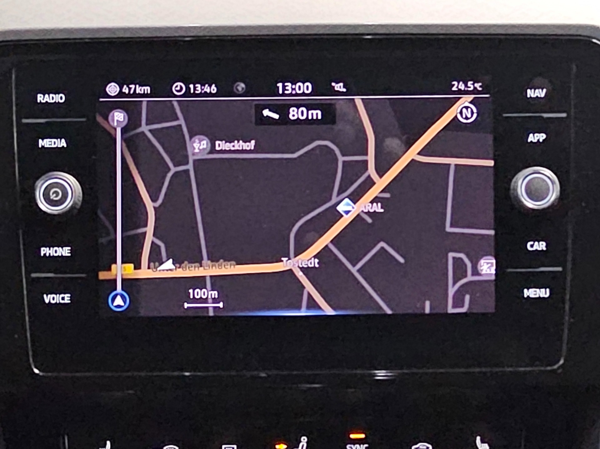 Volkswagen Passat Variant 2.0 TDI Business Navi LED RFK AHK 7