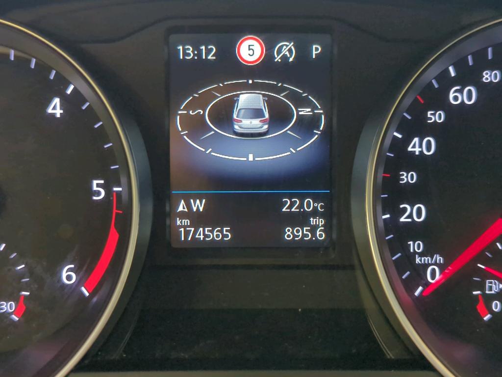 Volkswagen Passat Variant 2.0 TDI Business NAVI LED SHZ RFK ACC 8