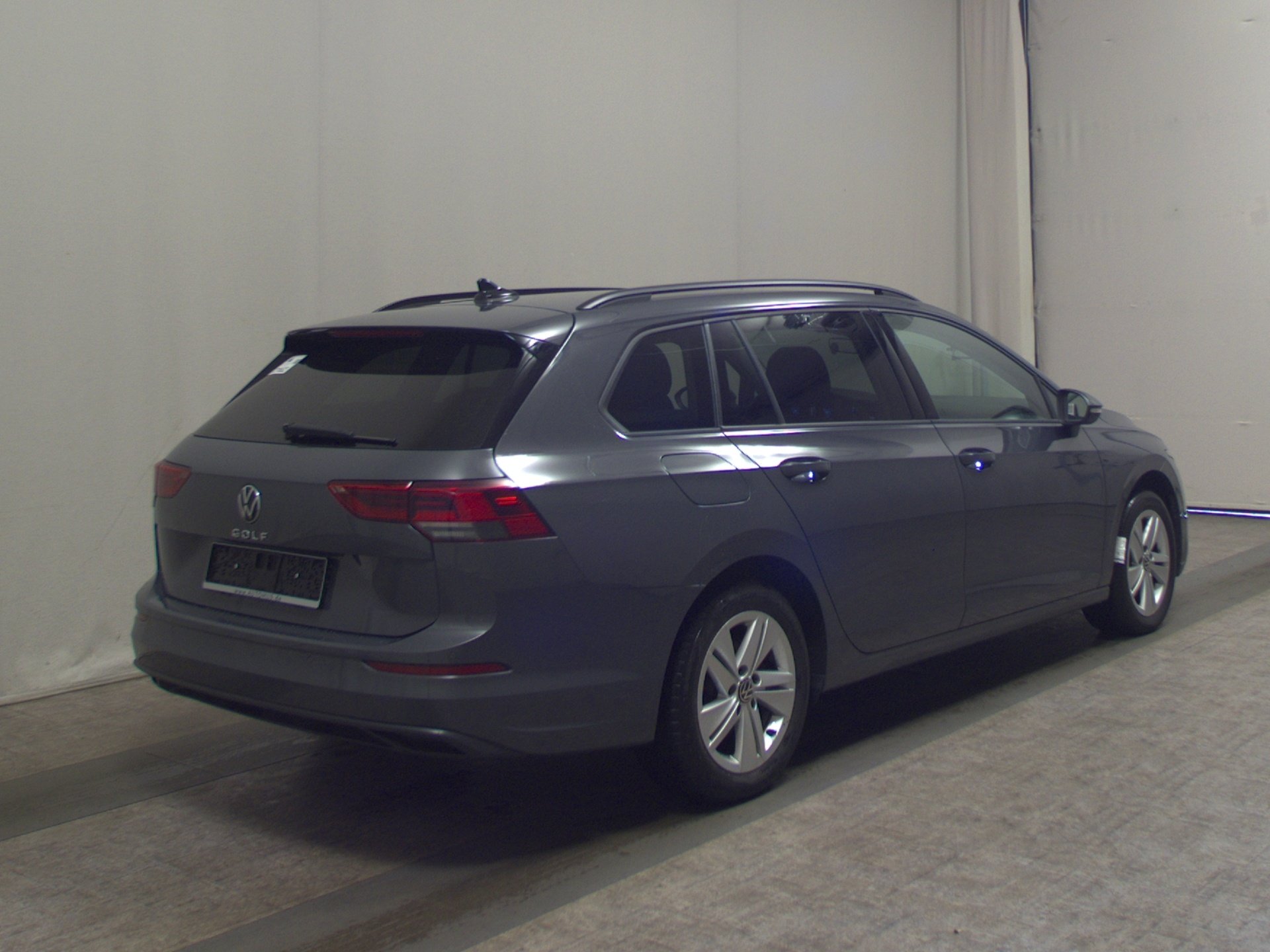 Volkswagen Golf-8 Var. 2.0 TDI Life Navi LED DC ACC 4