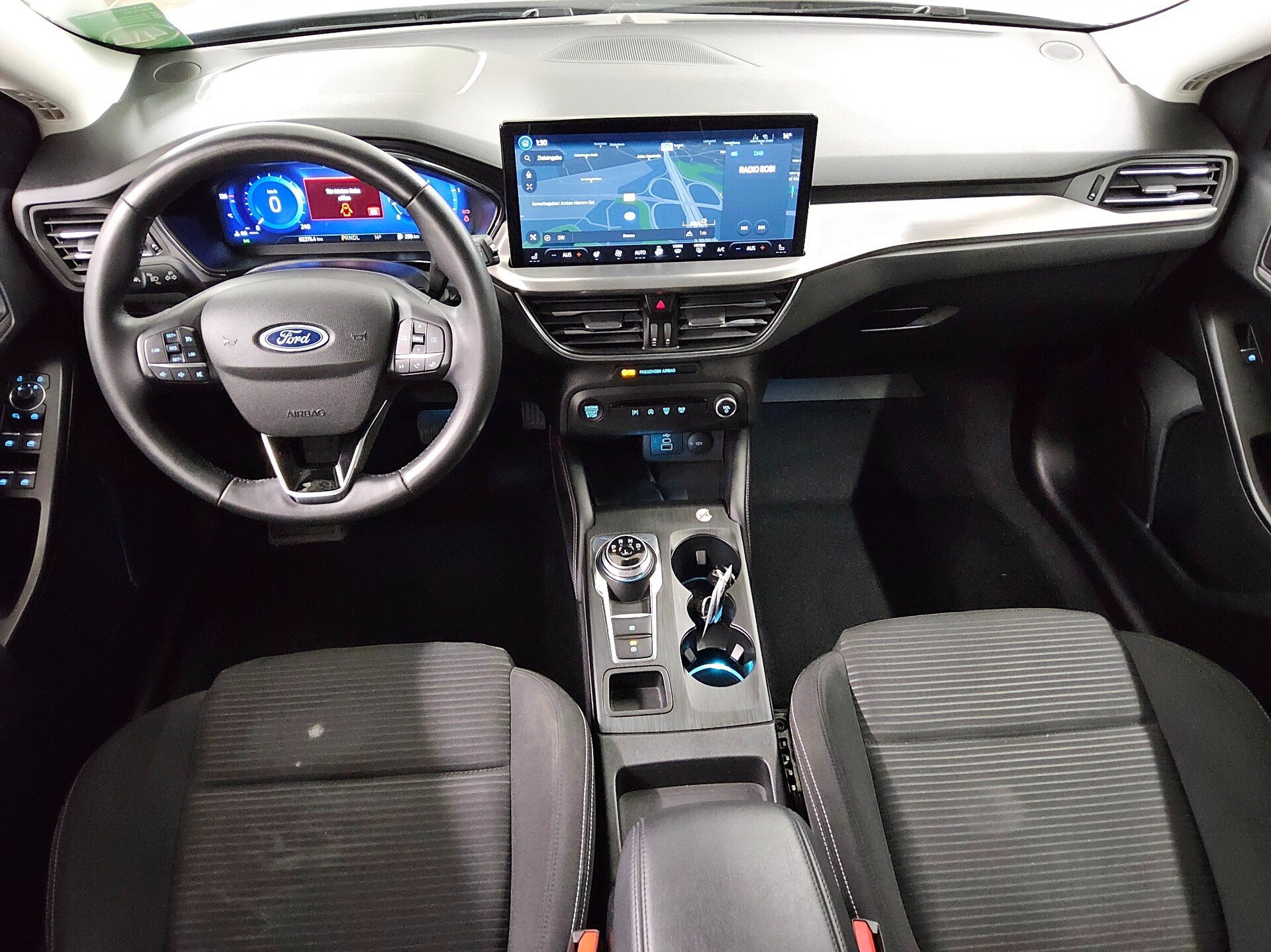 Ford Focus Turnier 1.5 EB Titanium X Navi LED RFK PDC 5
