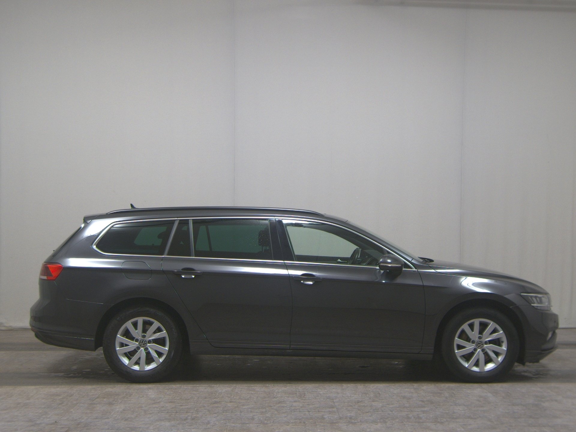 Volkswagen Passat Var. 2.0 TDI Business Navi LED Pano Sthzg