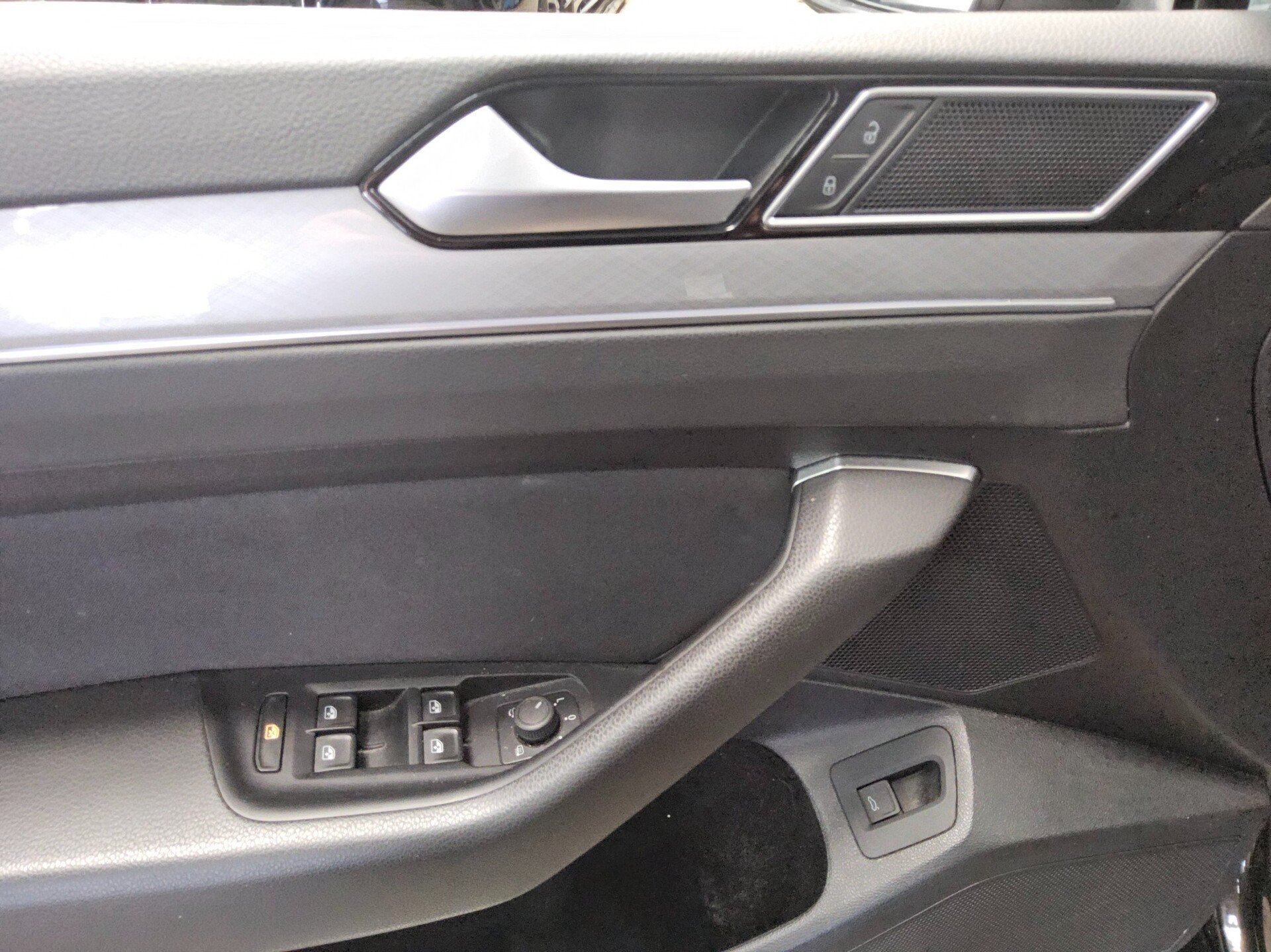 Volkswagen Passat Var. 2.0 TDI Business Navi LED Pano Sthzg RFK 9