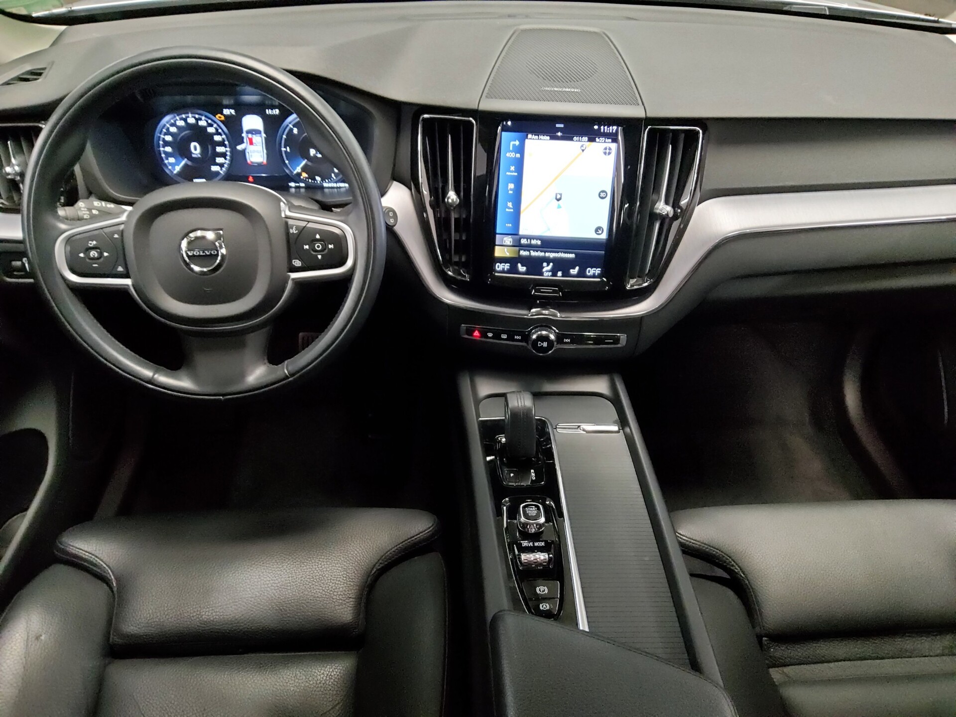 Volvo XC60 B4 Momentum Pro Leder Navi LED 360° AHK 5