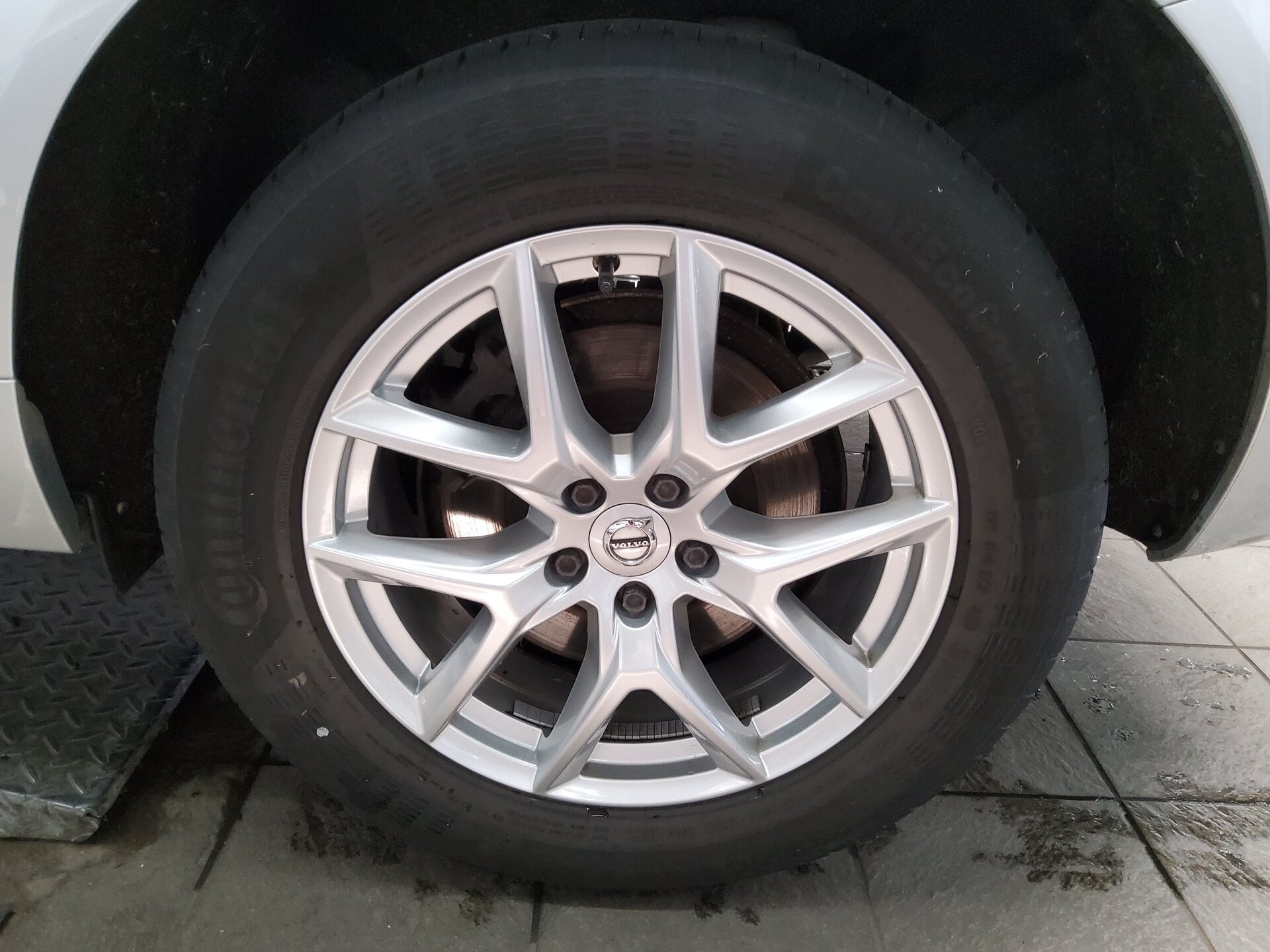 Volvo XC60 B4 Momentum Pro Leder Navi LED 360° AHK 11