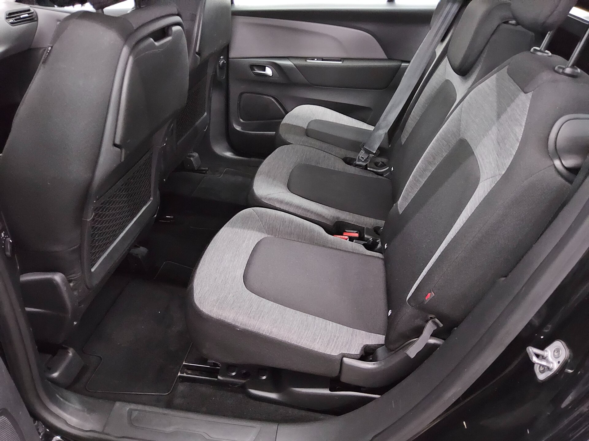 Citroën SpaceTourer 1.5 BlueHDi 7-Sitzer 13
