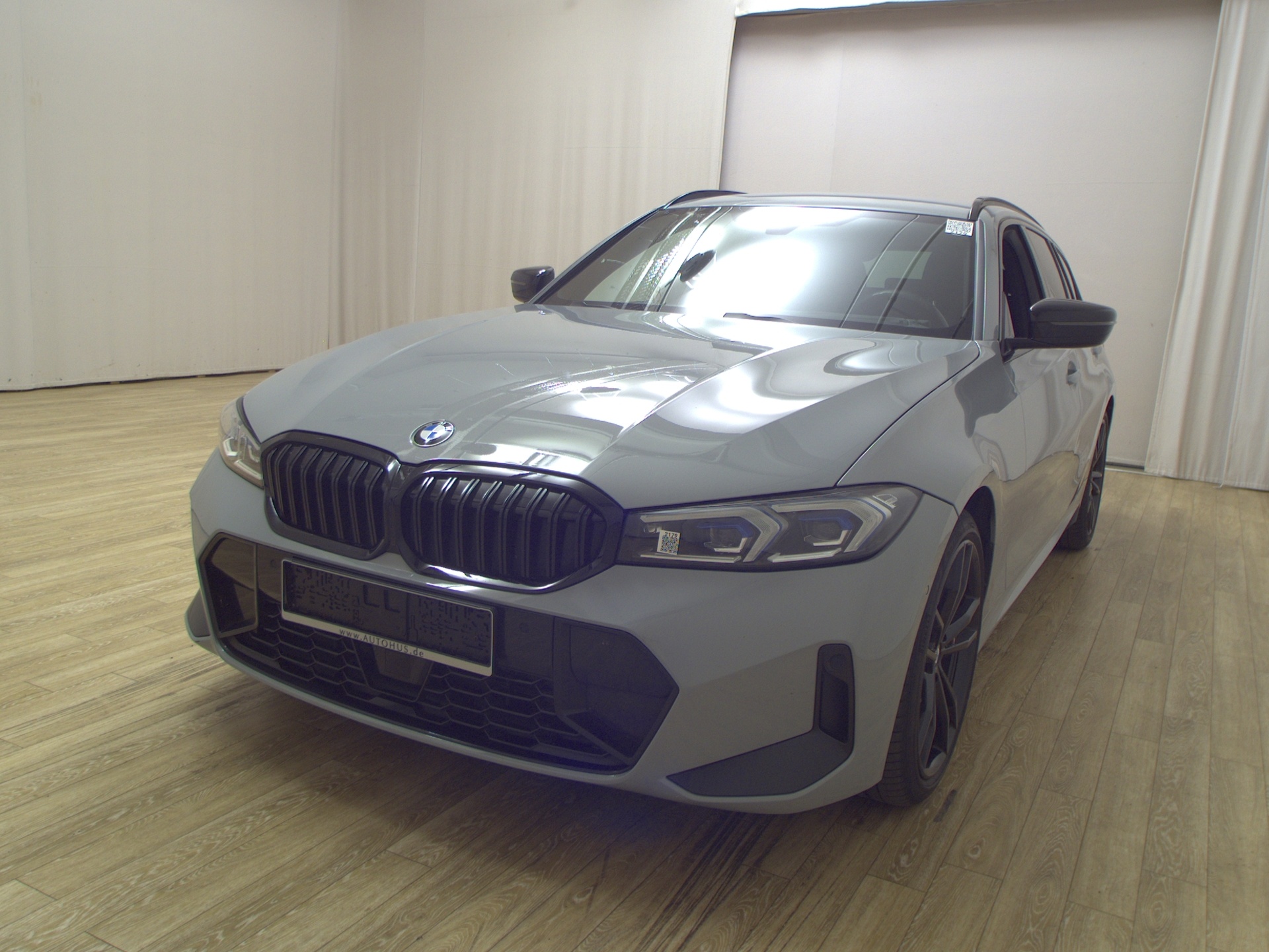 BMW 330dA Touring M-Sport Navi LED H-K RFK ACC 2