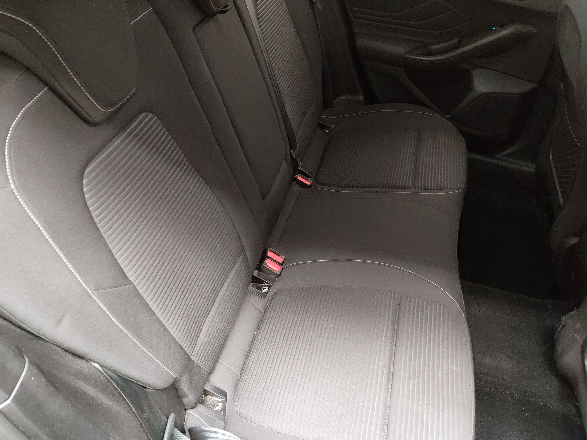 Ford Focus Turnier 1.5 EB Titanium NAVI KLIMAAUT SHZ PDC LED 15