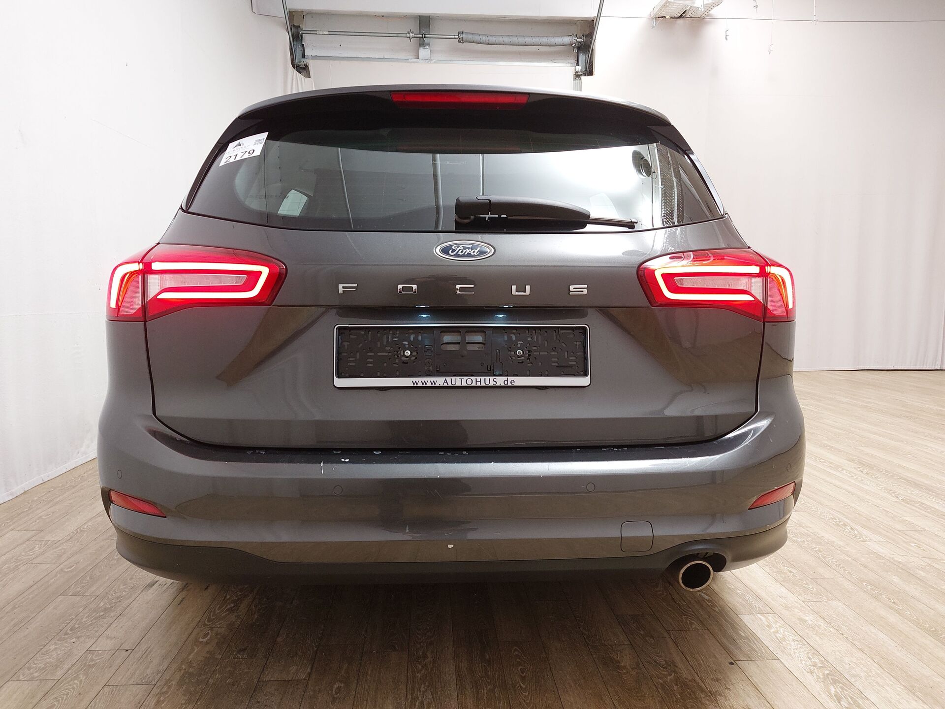 Ford Focus Turnier 1.5 EB Titanium NAVI KLIMAAUT SHZ PDC LED 8