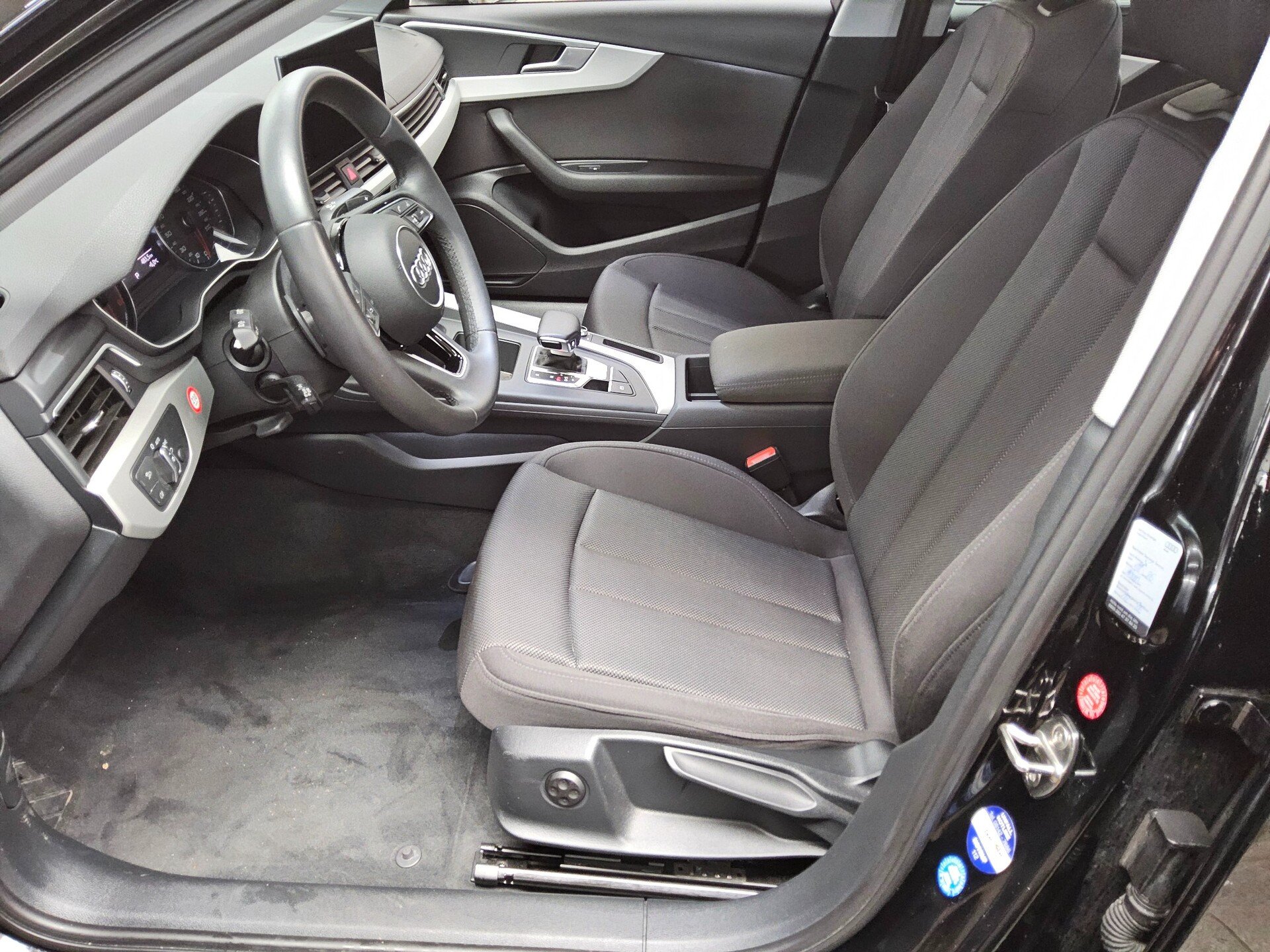 Audi A4 40 TDI advanced Navi LED Sound PDC Tempomat 8