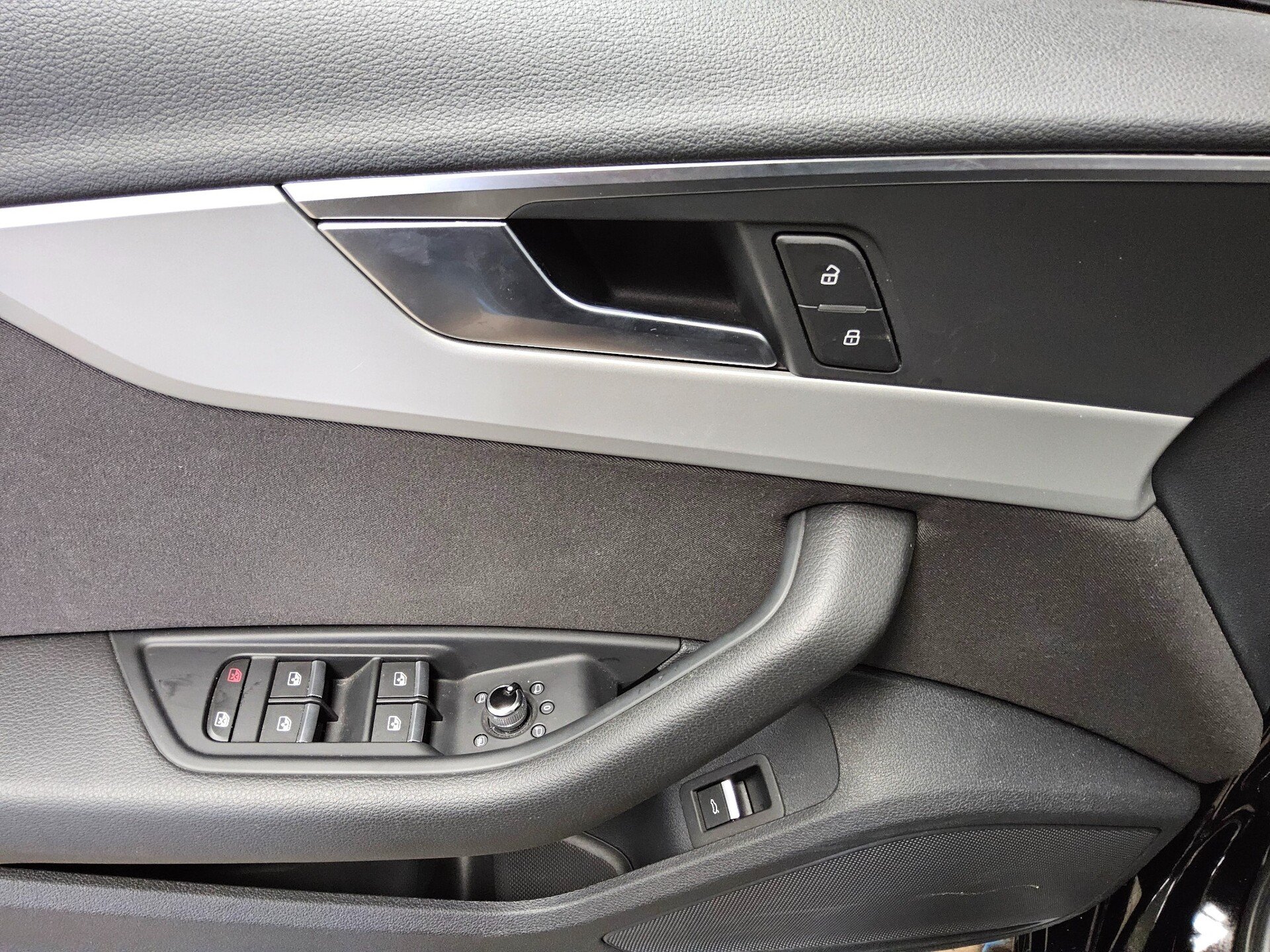 Audi A4 40 TDI advanced Navi LED Sound PDC Tempomat 9