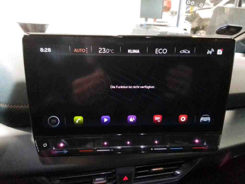 Cupra Born KLIMAAUT VIRTUAL PDC LED 8