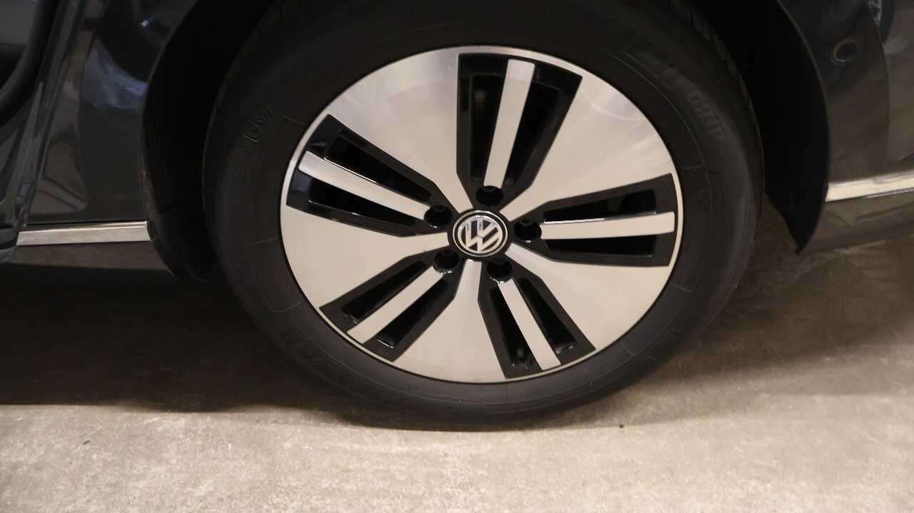 Volkswagen Passat Variant GTE 1.4 TSI NAVI LED 4xSHZ RFK ACC 12