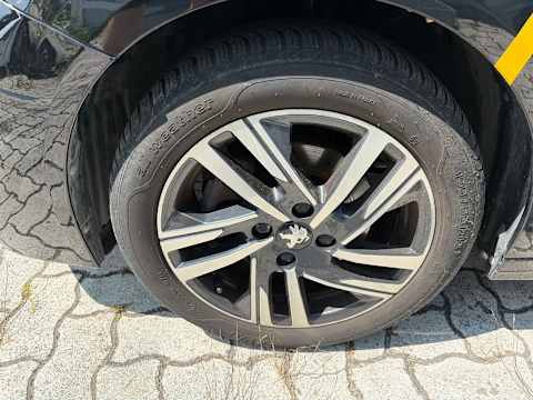 Peugeot 208 Allure T-LEDER NAVI KLIMAAUT LED SHZ 12