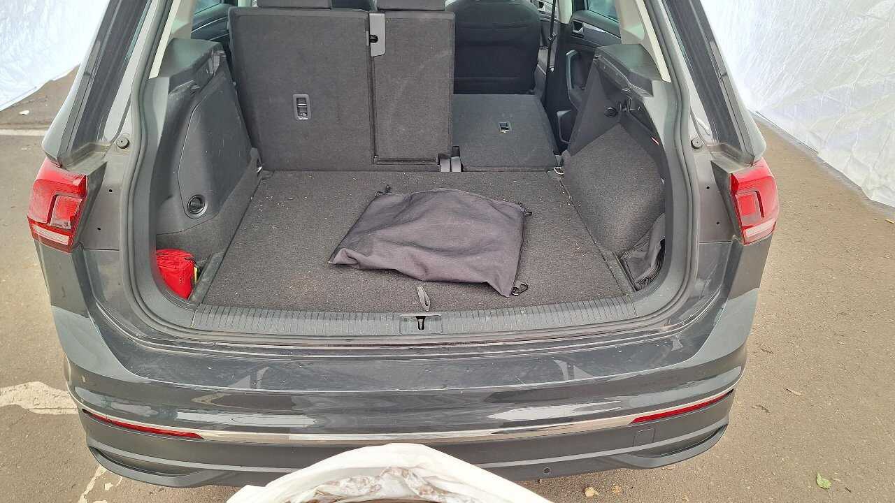 Volkswagen Tiguan 1.4 TSI eHybrid Life NAVI LED AID PANO SHZ 10
