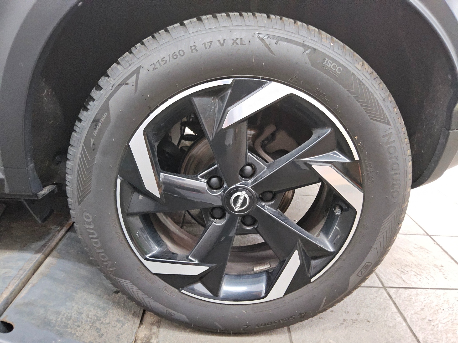 Nissan Juke 1.0 N-Connecta T-Leder Navi LED RfK PDC Shz 10