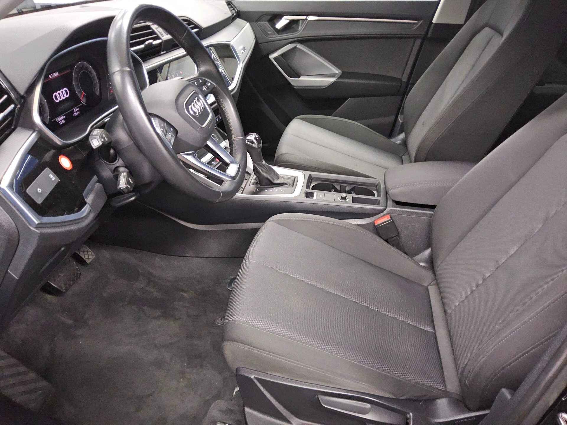 Audi Q3 Sportback 35 TDI Navi LED vc RFK 9