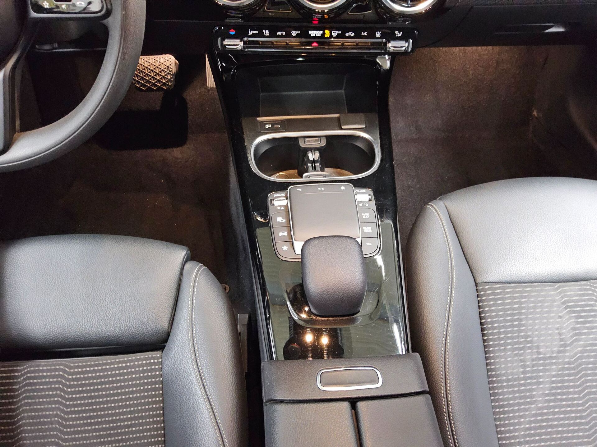 Mercedes-Benz CLA 250 Shooting Brake e Navi LED MBUX SHZ PDC 6