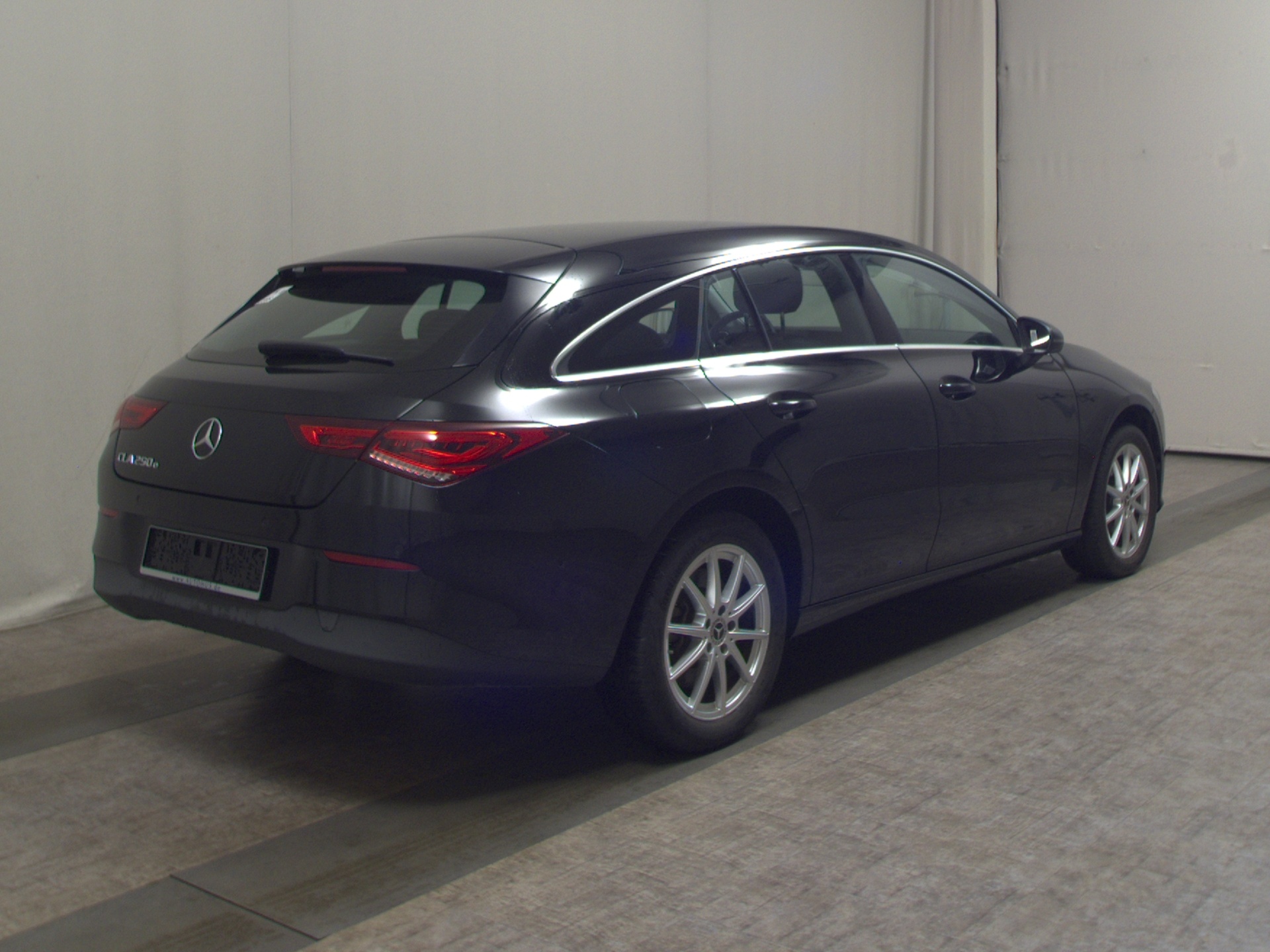 Mercedes-Benz CLA 250 Shooting Brake e Navi LED MBUX SHZ PDC 4