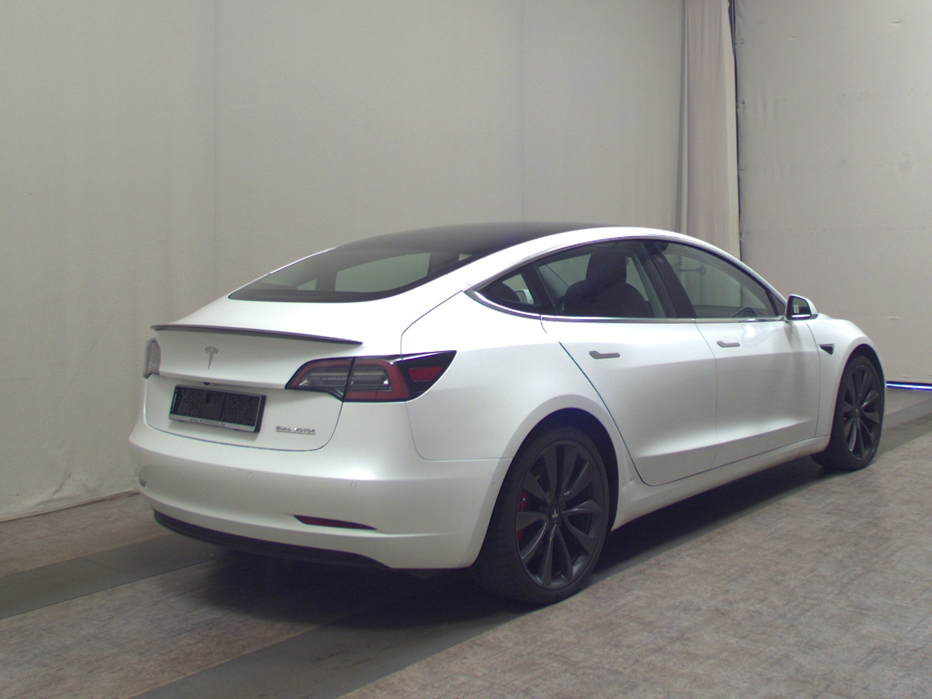 Tesla Model 3 Performance Dual AWD Leder Navi LED RFK 4