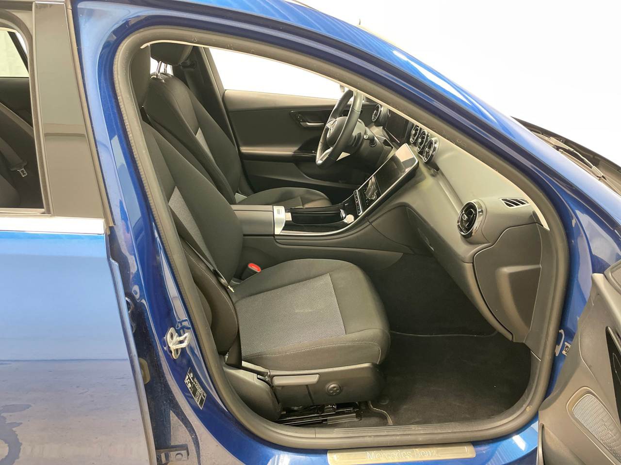 Mercedes-Benz C 300 T d Avantgarde NAVI LED SHZ PDC 7