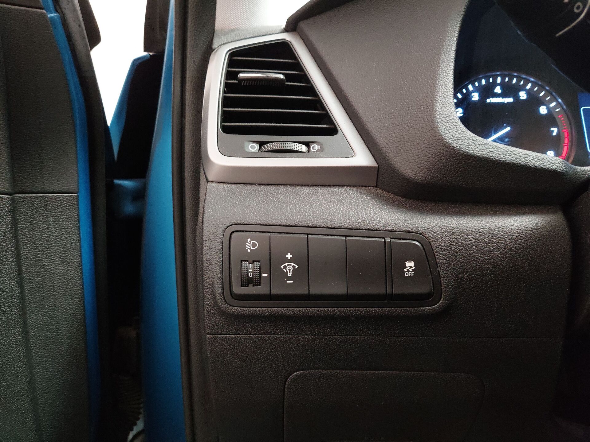Hyundai Tucson 1.6 Trend Navi Tempomat PDC 9