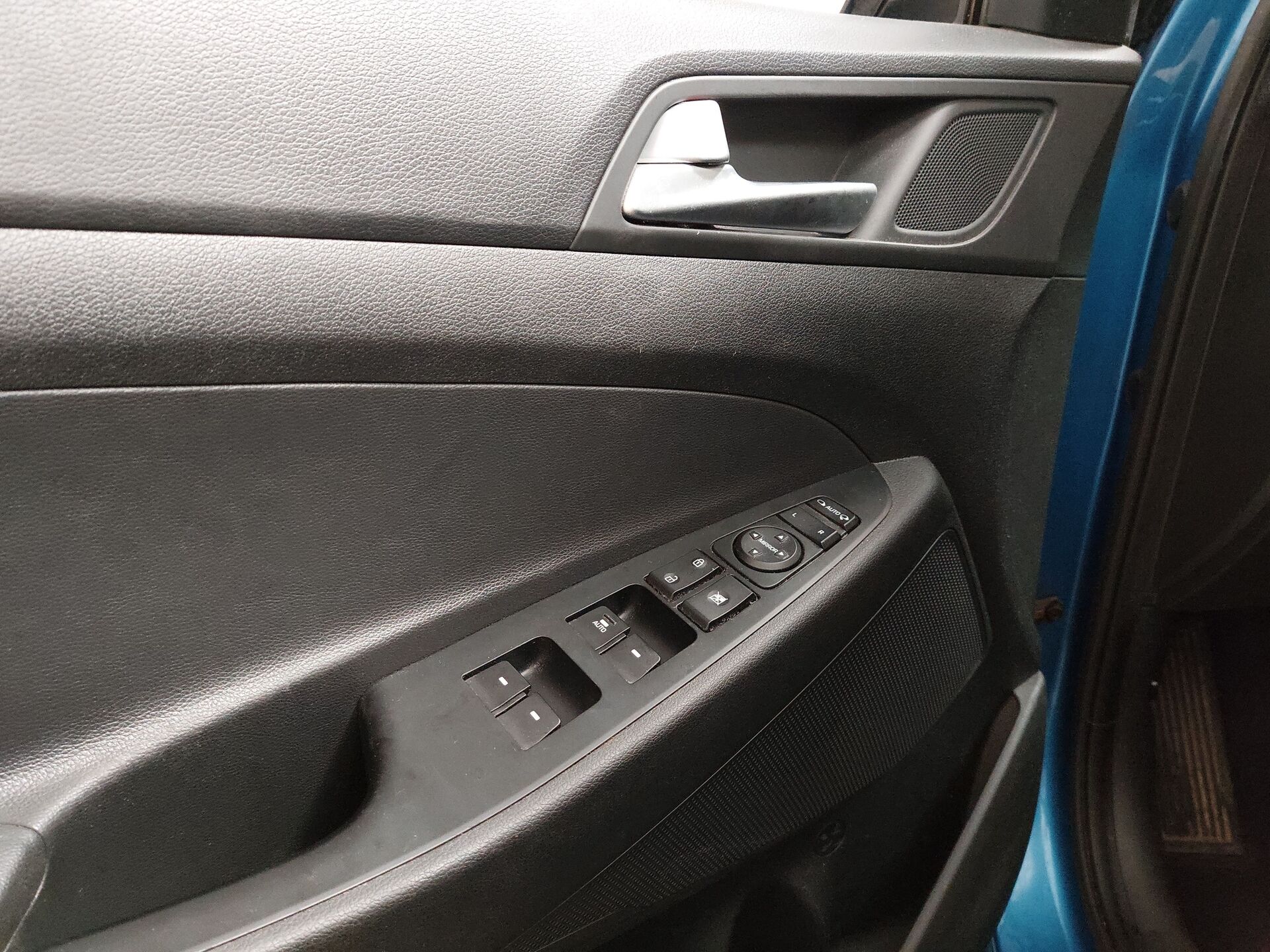 Hyundai Tucson 1.6 Trend Navi Tempomat PDC 10