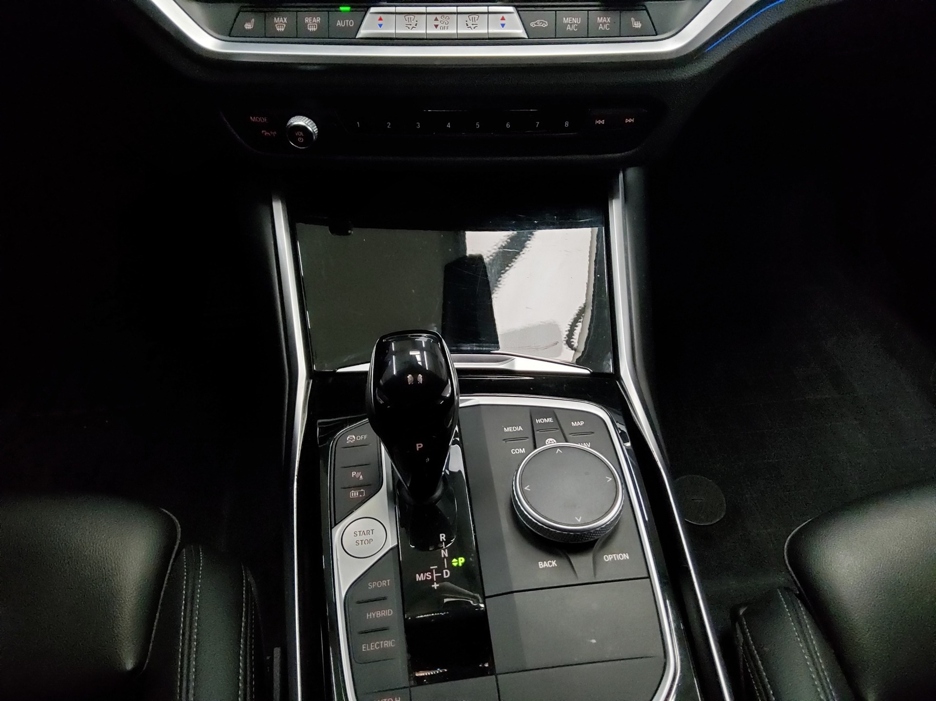BMW 330e Touring Sport-Line 6
