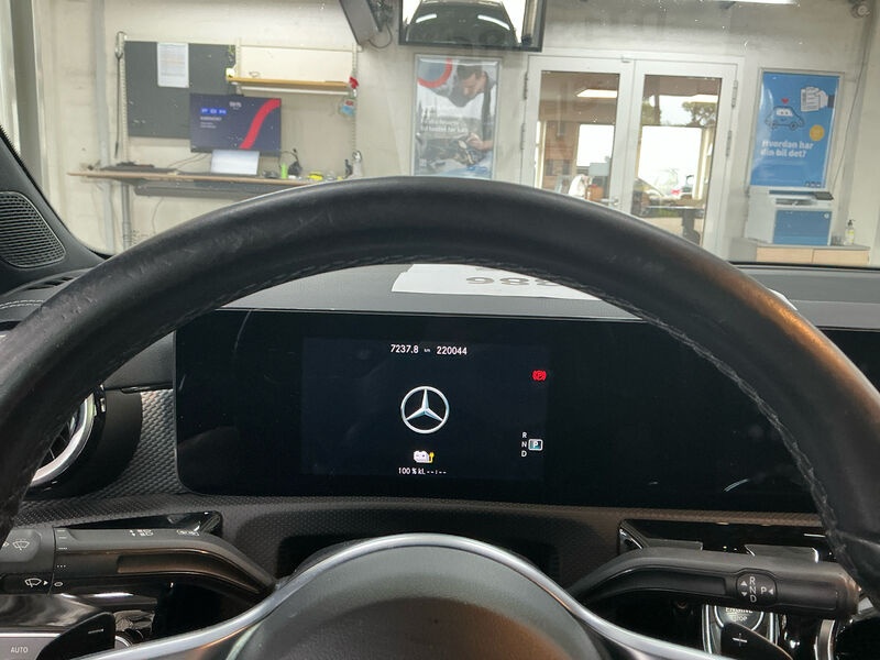 Mercedes-Benz CLA 250 e Progressive NAVI KLIMAAUT LED SHZ PDC 9