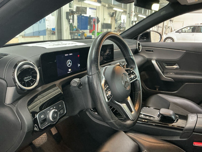 Mercedes-Benz CLA 250 e Progressive NAVI KLIMAAUT LED SHZ PDC 5