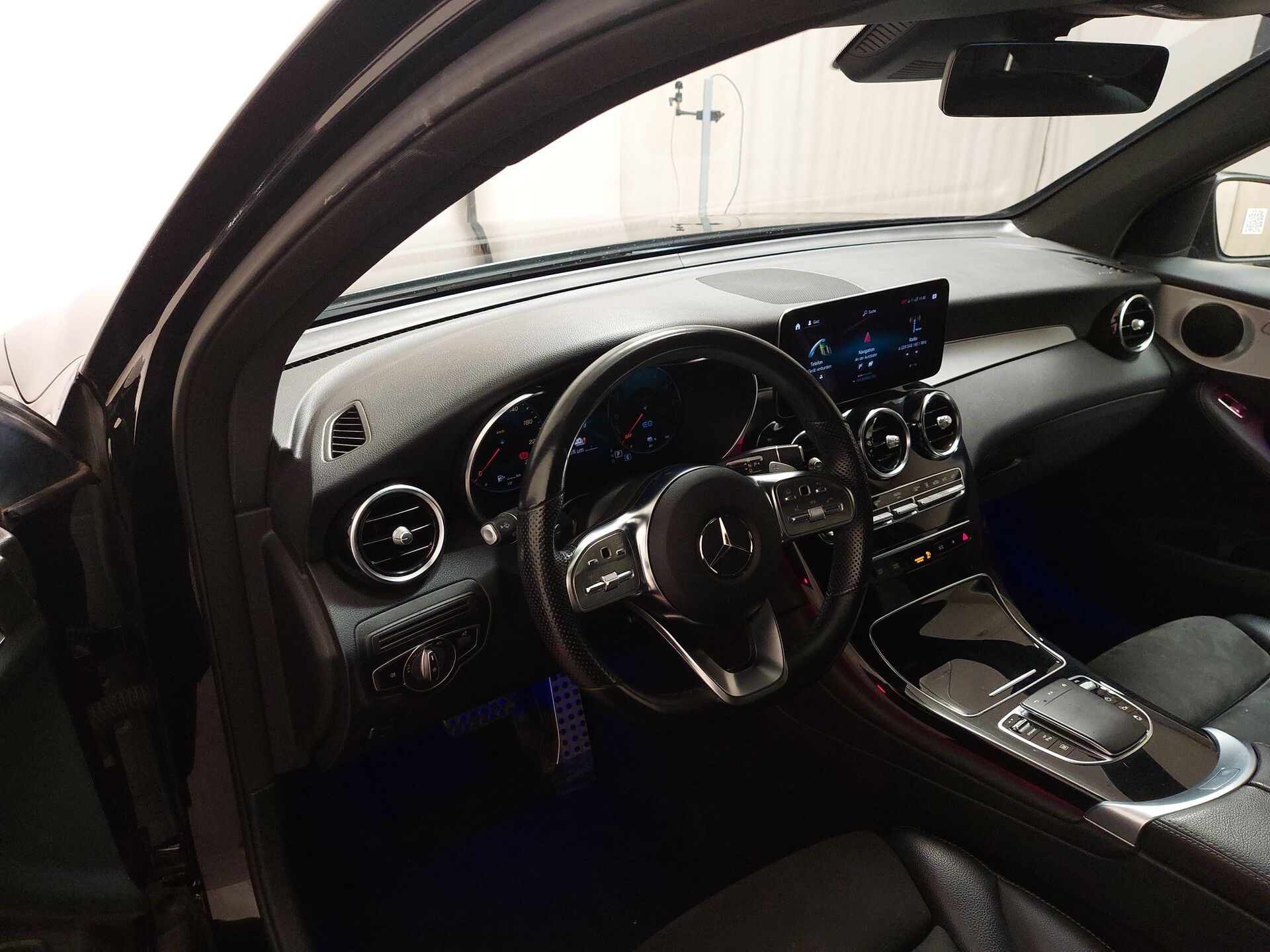 Mercedes-Benz 300 de 4M AMG-Line AMG-LINE NAVI SPORTSITZE LED RADIO 12