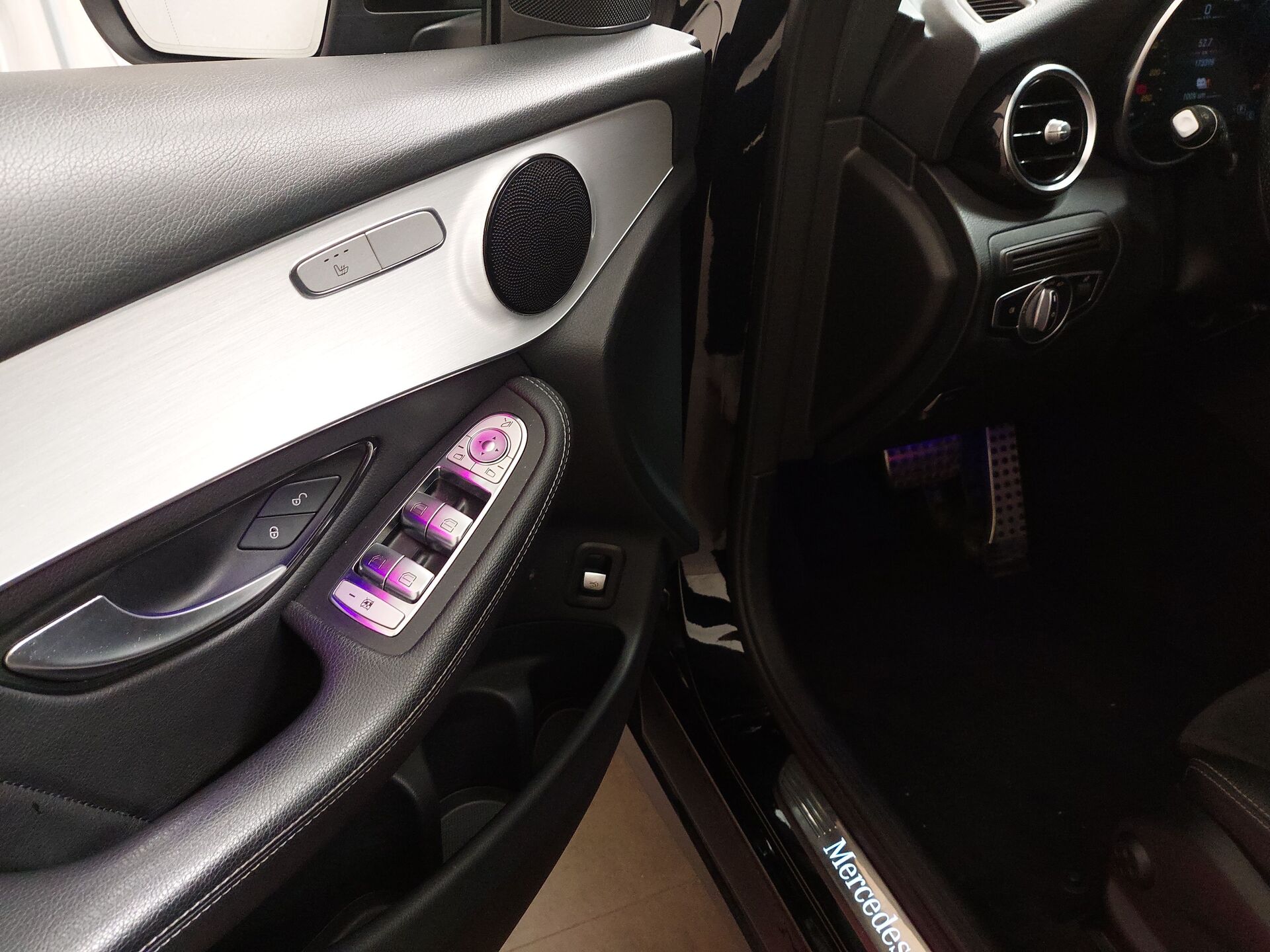 Mercedes-Benz 300 de 4M AMG-Line AMG-LINE NAVI SPORTSITZE LED RADIO 14