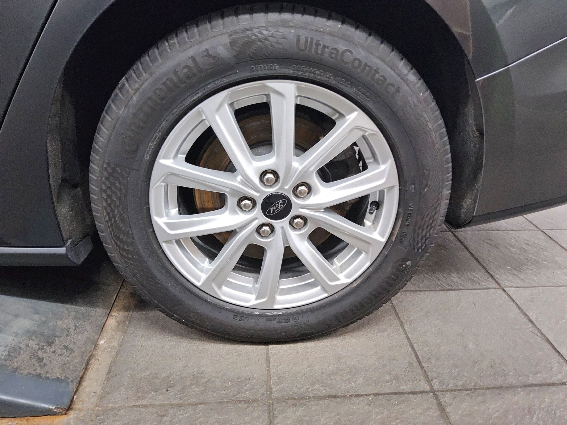 Ford Focus Turnier 1.5 EB Cool&Connect Navi LED Shz PDC 10