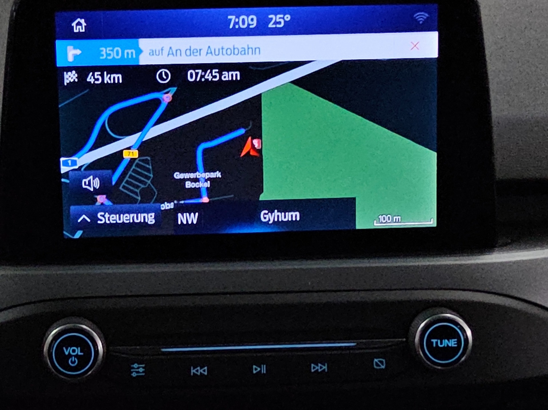 Ford Focus Turnier 1.5 EB Cool&Connect Navi LED Shz PDC 7