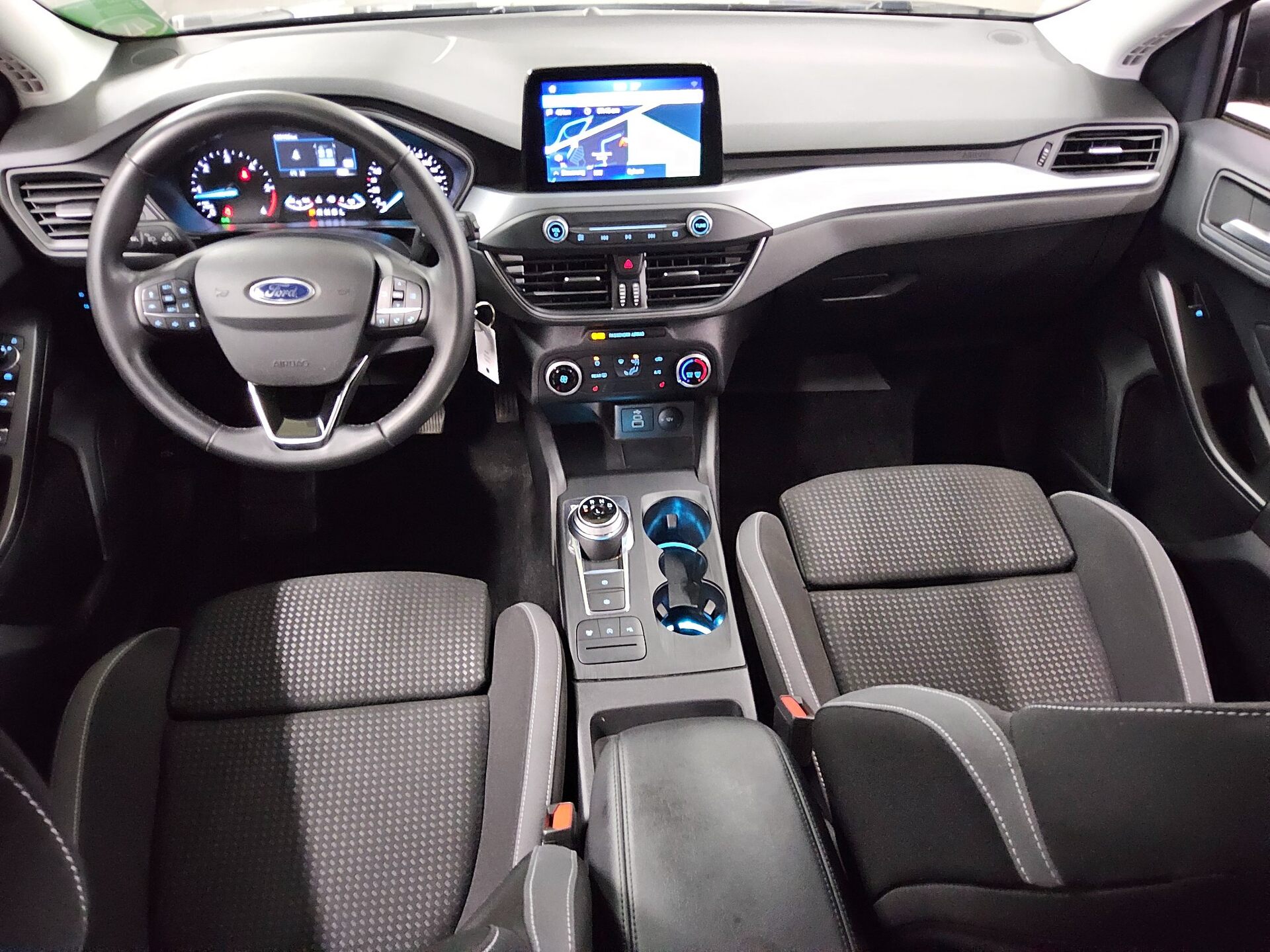 Ford Focus Turnier 1.5 EB Cool&Connect Navi LED Shz PDC 5