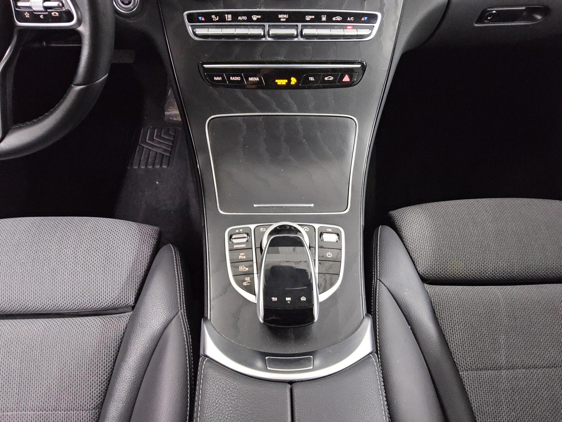 Mercedes-Benz C 300 T de Avantgarde Nav MB-LED Wides. RFK AHK 6
