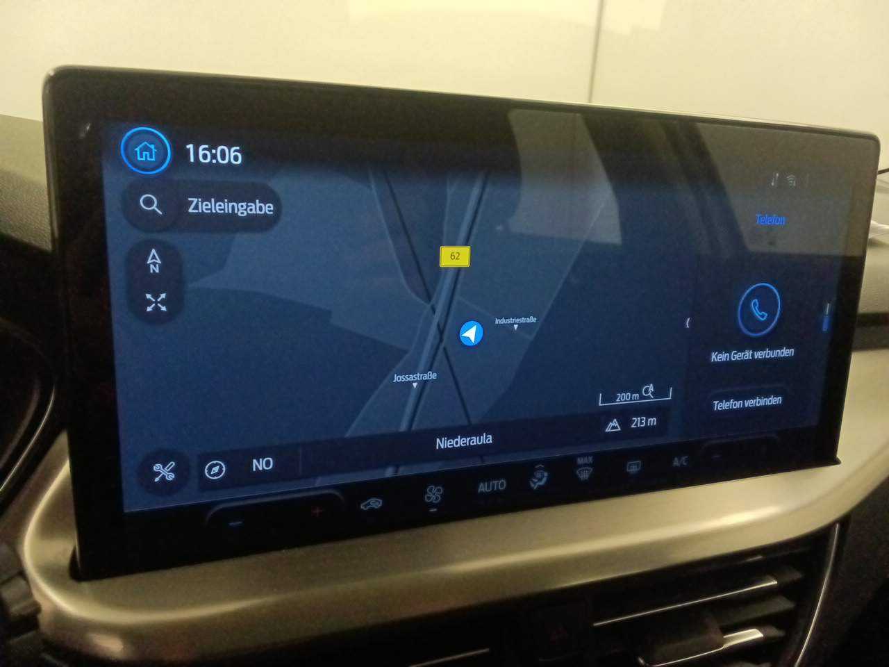 Ford Focus 1.5 EB Titanium NAVI KLIMA SPORTSITZE LED DAB 8