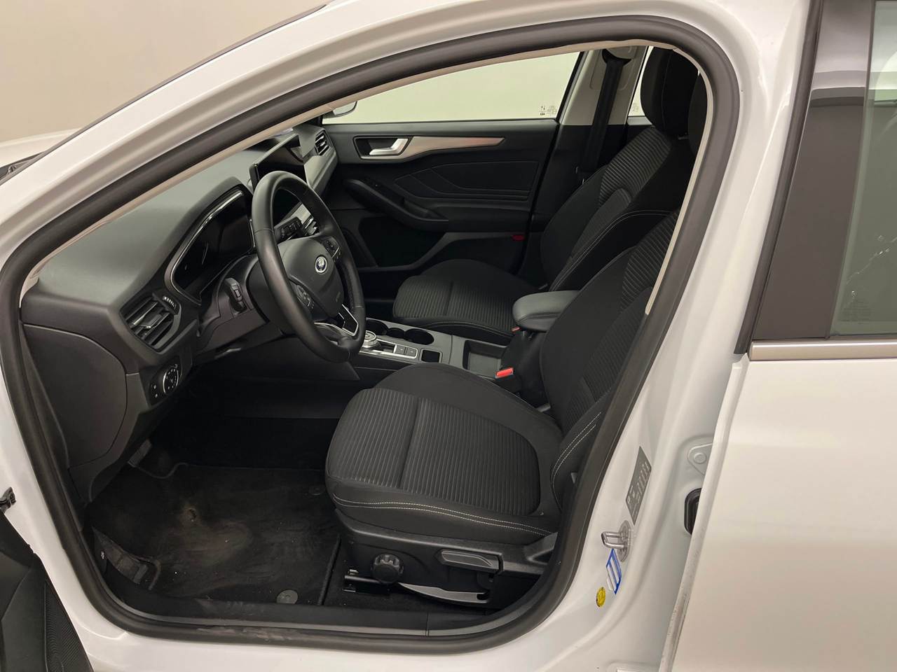 Ford Focus 1.5 EB Titanium NAVI KLIMA SPORTSITZE LED DAB 6