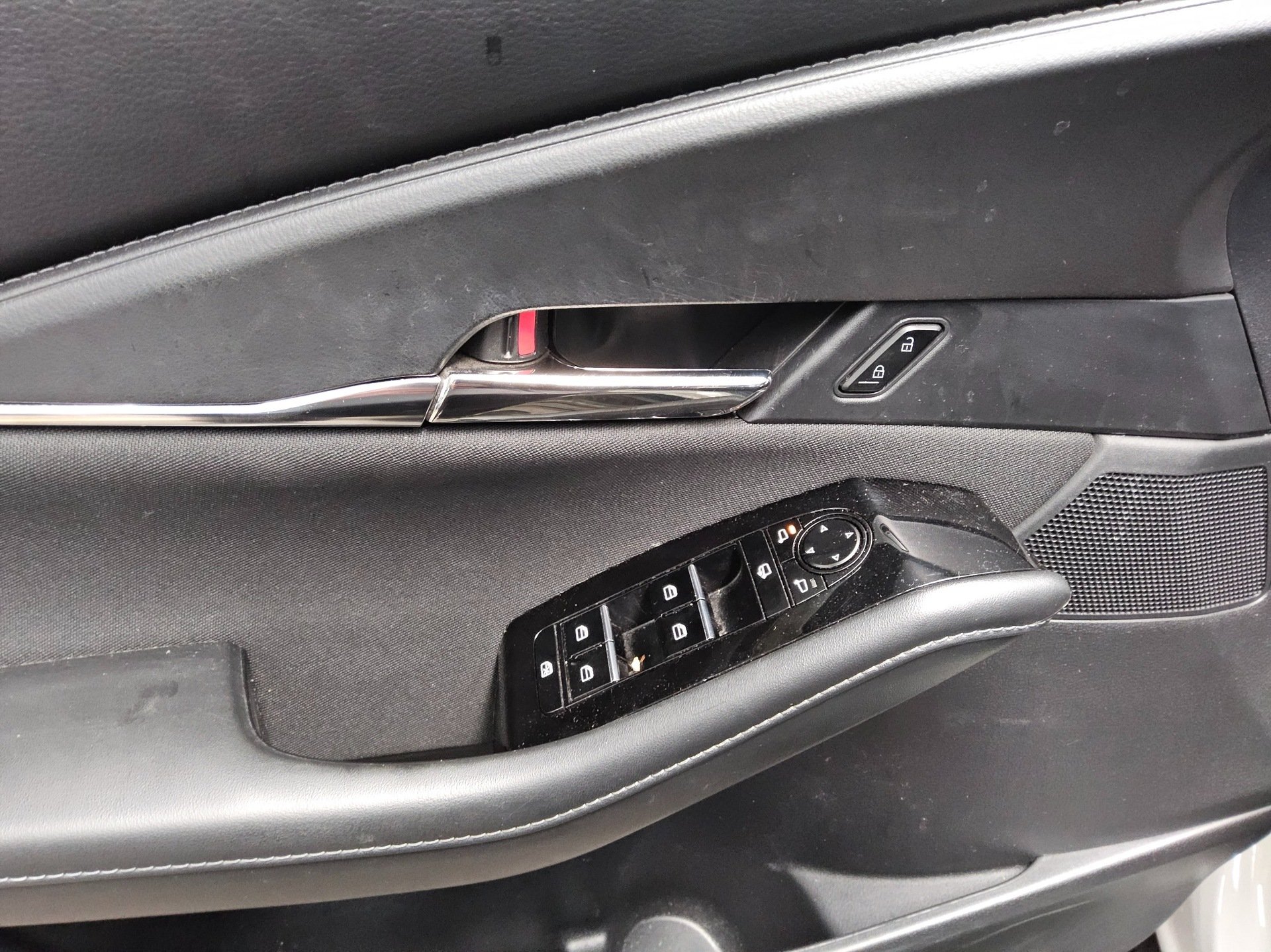 Mazda CX-30 SKYACTIV-G Hybrid AWD Navi LED HuD RfK Shz 9