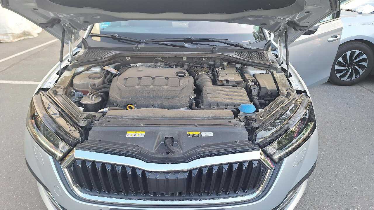 Skoda Octavia Kombi 2.0 TDI Style Navi LED vc Pano HuD 11