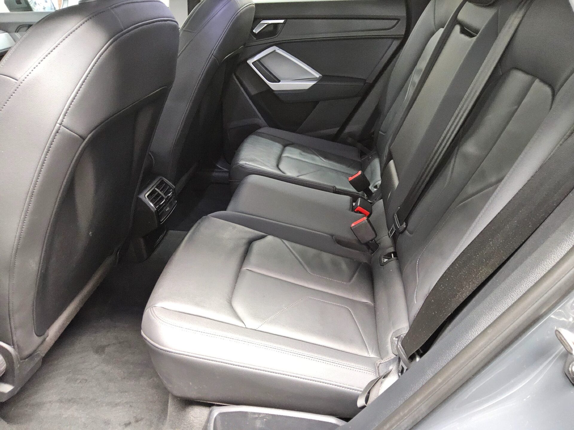 Audi Q3 Sportback 45 TFSI e Leder Navi LED vc 13