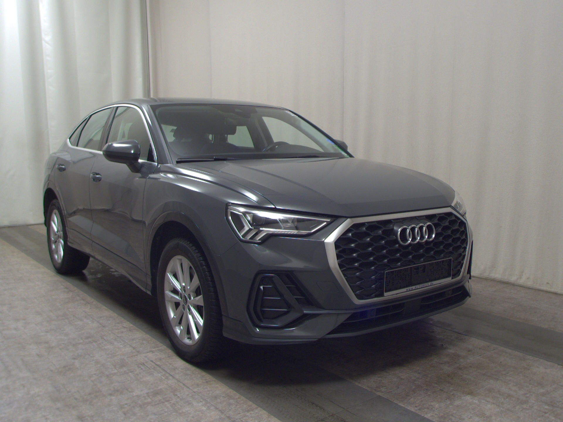 Audi Q3 Sportback 45 TFSI e Leder Navi LED vc 3